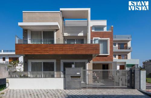 Chandigarh Villa | StayVista at Rootanian with Bathtub & Terrace