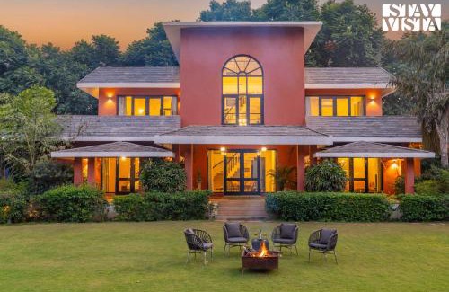 Bhiwadi Villa | StayVista at The Manvi Estate - Pool, WiFi & Bonfire