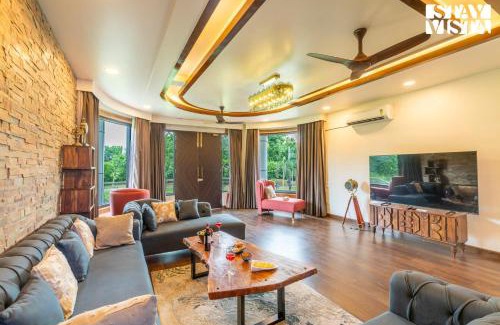 Gurugram Villa | StayVista at Wandering Vines 4BHK with FREE Breakfast ,Indoor Pool in Delhi Sohna