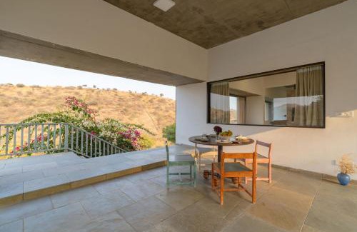 Bedla Villa | StayVista's Sage Scenery - Mountain-View Villa with Infinity Pool & Terrace