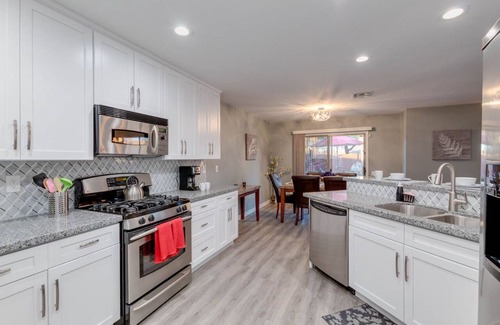 Park Hill House | Steal My Sunshine! Heated pool, Games and More!