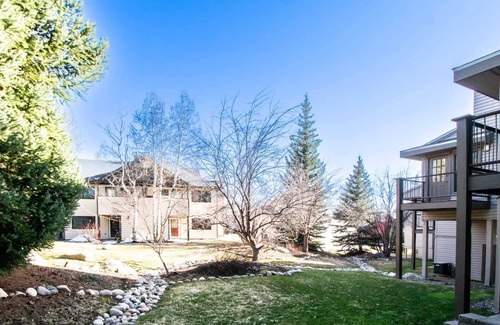 Steamboat Springs Apartment | Steamboat Condo at Sunburst Resort close to Skiing, Dining and more