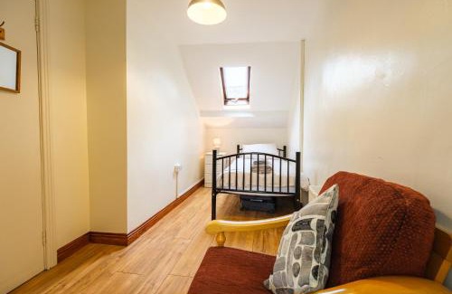Trim Apartment | Steepleview 2 Bedroom