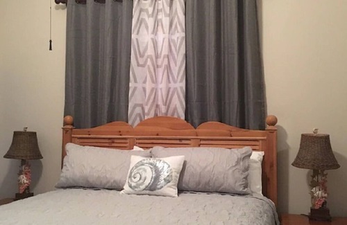 Steinhatchee Resort | Steinhatchee Landing Resort-# 5 Nautical Cottage-Boat slip-Newly remodeled