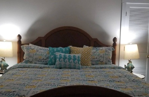 Steinhatchee Resort | Steinhatchee Landing Resort-# 5 Nautical Cottage-Boat slip-Newly remodeled