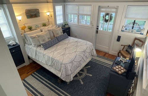 Steinhatchee Resort | Steinhatchee Landing Resort - #15 Saffron - Close to pool-*THIRD NIGHT FREE*
