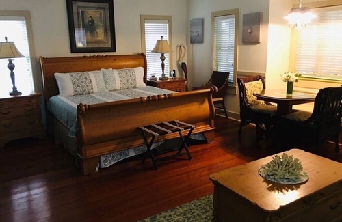Steinhatchee Resort | Steinhatchee Landing Resort-Eleven Eleven #23-Dog Friendly-*THIRD NIGHT FREE*