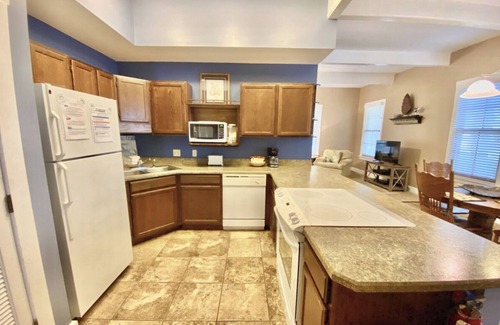 Steinhatchee Cottage | Steinhatchee Landing Resort - Victorian Cottage 8