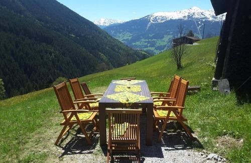 Stummerberg House | Steinwandhütte - Comfort hut in a dream location at 1200m