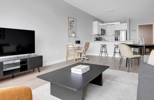 Arlington Heights Apartment | Stellar Arlington Heights 2BR w/ Gym & Dog Spa, near Metro, by Blueground