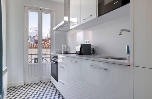 Trafalgar Apartment | Stellar Trafalgar 1BR w/Elevator, Fully Furnished, by Blueground