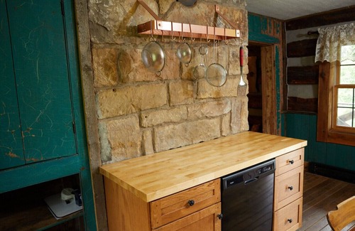 Davis House | Step Back in Time at the Historic Cooper Homestead – Canaan Valley’s Last Original Cabin