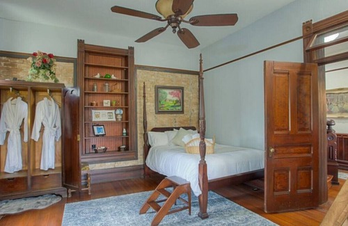 Waxahachie House | Step Back in Time: Stunning 2-Story Victorian Home
