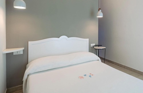 Polignano a Mare House | Step into a renovated vacation home built in 1800, located in a small coastal town 150 m from the ro