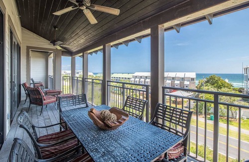 Seacrest Condo | Steps from Beach/Penthouse/Gulf Views/Rooftop Pool