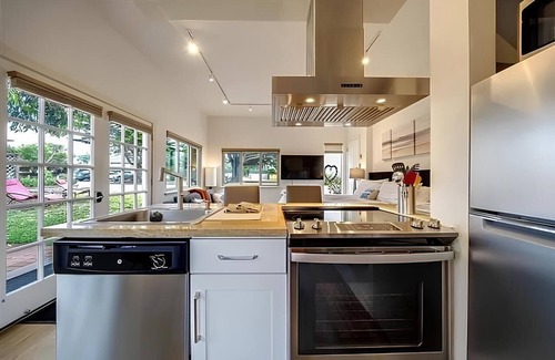 El Granada House | Steps from the Beach Getaway