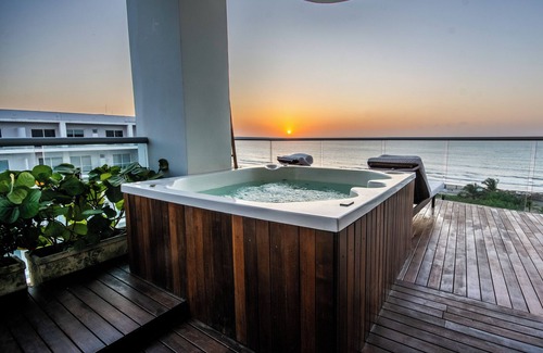 Zona Norte Condo | STEPS FROM THE BEACH PENTHOUSE