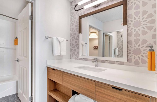 Downtown San Antonio Hotel | Steps from the River Walk & Alamo: Your Ideal Urban Retreat with Heated Pool!