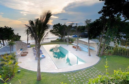 Mushroom Bay Villa | Steps from the Sea, Wrapped in Luxury – Bali Villa 1073