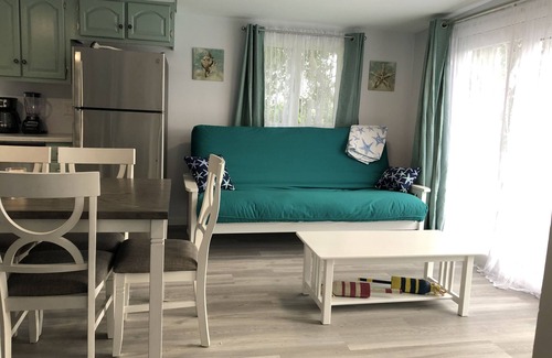 Salisbury Apartment | Steps to Beach Entrance #7, 1st floor, 2 Bedrooms, King Bed, Private deck/grill