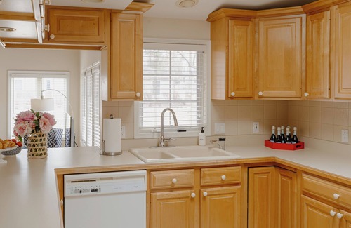 Grand Beach Cottage | Steps to beach, heated pool, big yard w/fire pit, 2 blks to playground