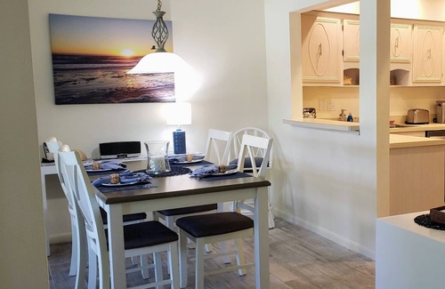 St. Augustine Beach Villa | STEPS TO BEACH!POOLS,TENNIS,2BR/2BA VILLA,CLEAN,QUIET,WIFI 5STAR REVIEWS!