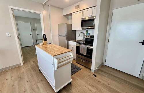 North Central Omaha Apartment | Steps to Benson Dining, Shops, and Interstate