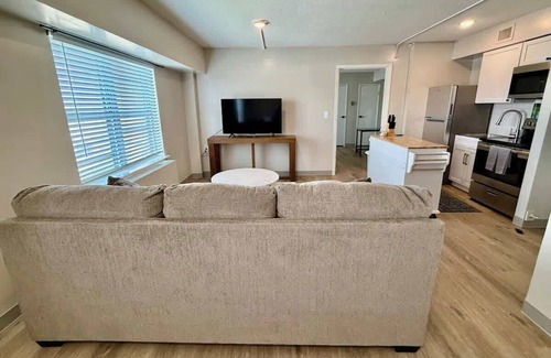 North Central Omaha Apartment | Steps to Benson Dining, Shops, and Interstate
