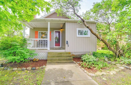 St Ignace House | Steps to Lake Huron: Retreat w/Yard in St Ignace
