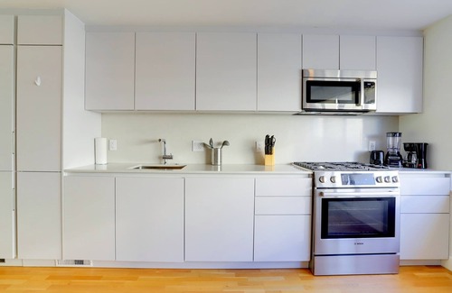 Radnor - Fort Myer Heights Apartment | Steps to Metro + Near D.C. Landmarks