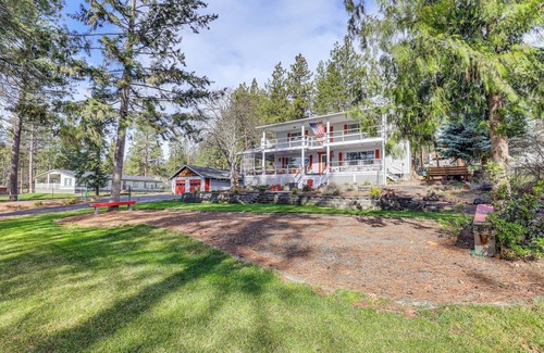 Pine Hollow House | Steps to Pine Hollow Reservoir: Home w/Fire Pit!