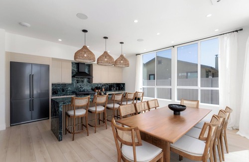 Carlsbad House | Steps to Sand · Luxe Oceanview · Rooftop Spa & Bar
