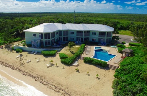 North Side Condo | Steps to Sand & Sea - Oceanfront Condo with Pool in Quiet Cayman Kai/Rum Point