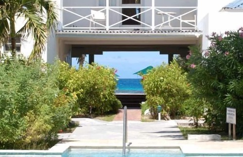 Shoal Bay House | Steps to Shoal Bay Beach! With Full Kitchen & Porch! Car Rental, Pool, Spa!
