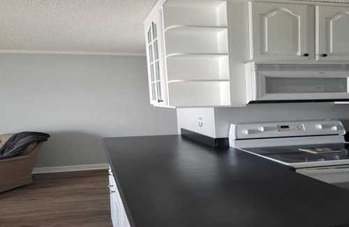 McCutcheon Field Condo | Steps to the Beach! Just “Wait-N-Sea” what this condo has to offer!