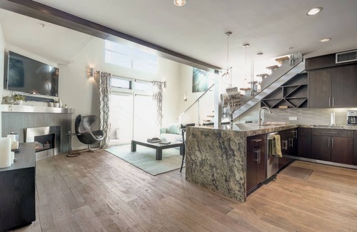 Encinitas Condo | Steps to the Beach – Downtown Encinitas Townhouse