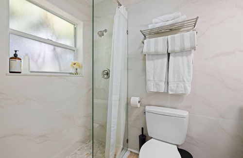 Boca Raton House | Steps to the beach! Secluded,! 2 min walk to beach! Private ! SUMMER DISCOUNT!