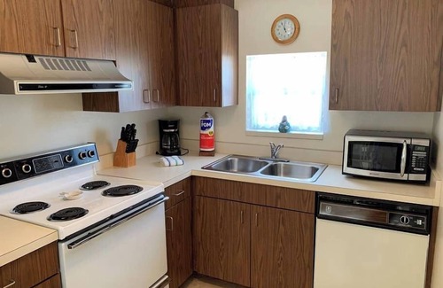 Siesta Key Village Apartment | Steps to the ⭐ Beach, Short Walk to the Village