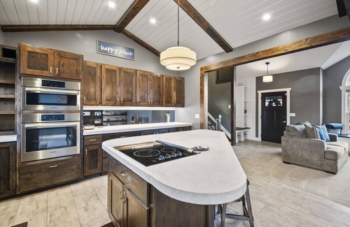 Northeast Colorado Springs House | Steps to Trails+Parks+Creek+ More- Your Cozy Cottonwood Creek Casa