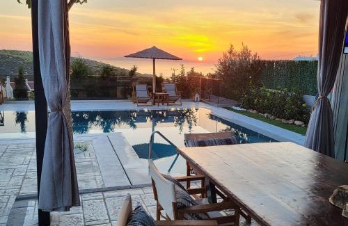 Saronida Apartment | Stergiou Luxury Apartments with shared pool