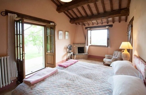 Citta di Castello Villa | Sterlinghe a 17th Century villa with six beds and baths, pool & complete privacy