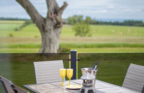 St. Andrews Cottage | Stewarts Resort Lodge 29 - a lodge that sleeps 6 guests in 2 bedrooms