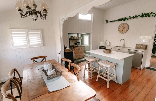 Esk House | "Still in Esk" a delightful retreat on the edge of picturesque Esk country town.