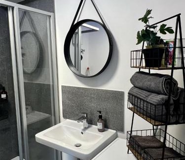 Stadtmitte Apartment | Stillvolles Apartment mitten in little Tokyo