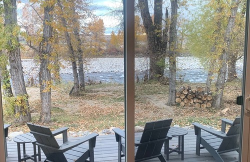 Absarokee House | Stillwater Riverfront Home, Close to the Beartooths, Fish from your door - Peace