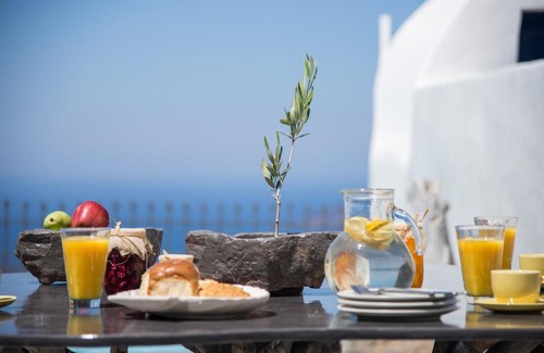 Fira House | Stilvi Suite