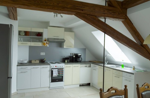 Ruedesheim Apartment | Stilvolle Dachgeschosswohnung Rüdesheim/nahe