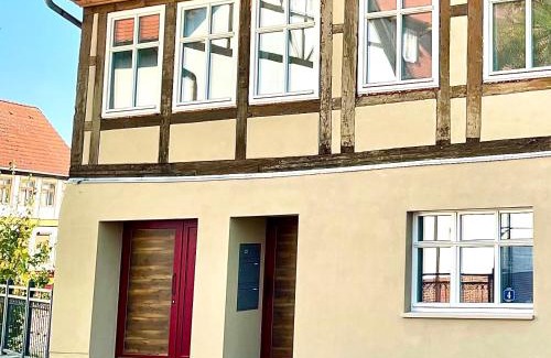 Salzwedel Apartment | stilvolle, zentrale Ferienwohnung Bocksbruecke mit Parkplatz