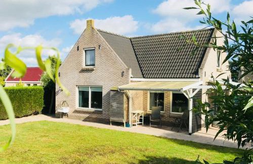 Tzummarum House | Stinswoning " Waadhoeke "