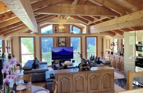 Saas-Fee Ski Chalet | Stirling Luxury Chalet Sauna Outdoor Hot Tub 4BR Glacier Views Spa & Ski